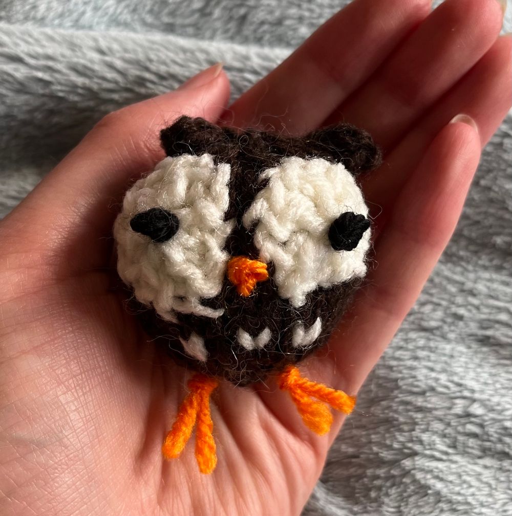 Tiny knitted owl